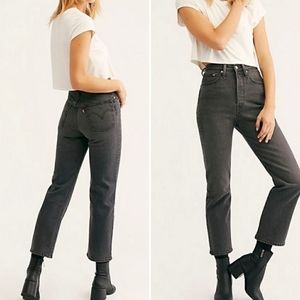 Levi's Ribcage Straight ankle jeans